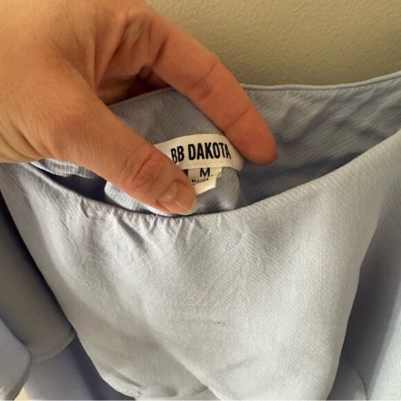 cold shoulder top - Picture 3 of 3